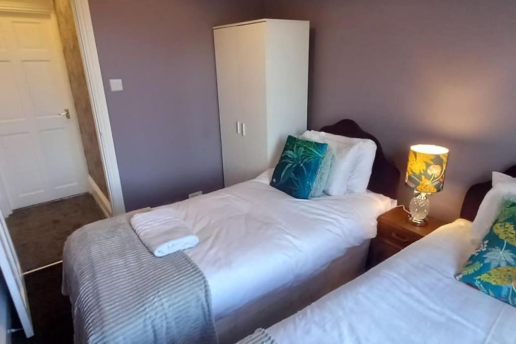 Peaceful Home From Home - Spacious 3 Bedroom House Accommodating 7 - Ideal For Families And Workers Gateshead Eksteriør bilde