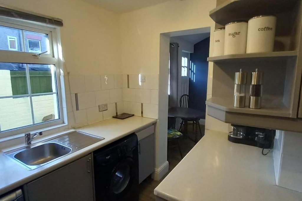 Peaceful Home From Home - Spacious 3 Bedroom House Accommodating 7 - Ideal For Families And Workers Gateshead Eksteriør bilde